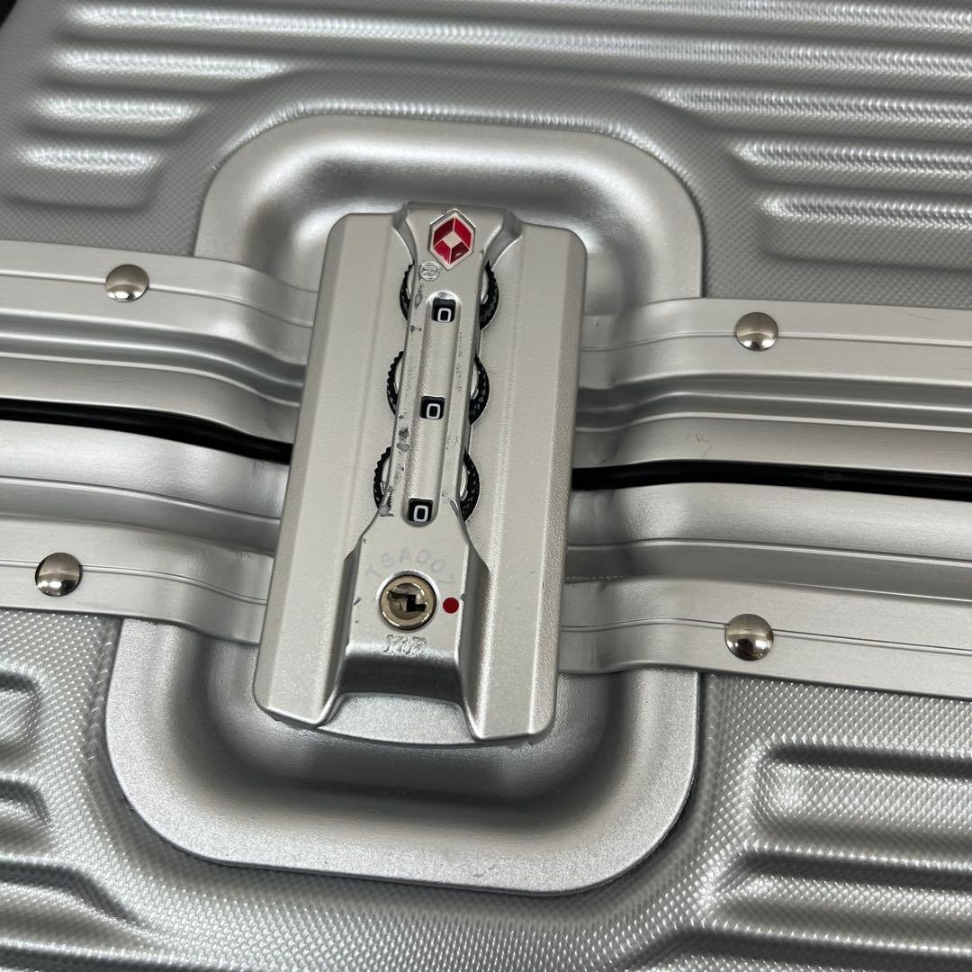 スイスミリタリー プレミアム Cタイプ キャリーケース 64L シルバー