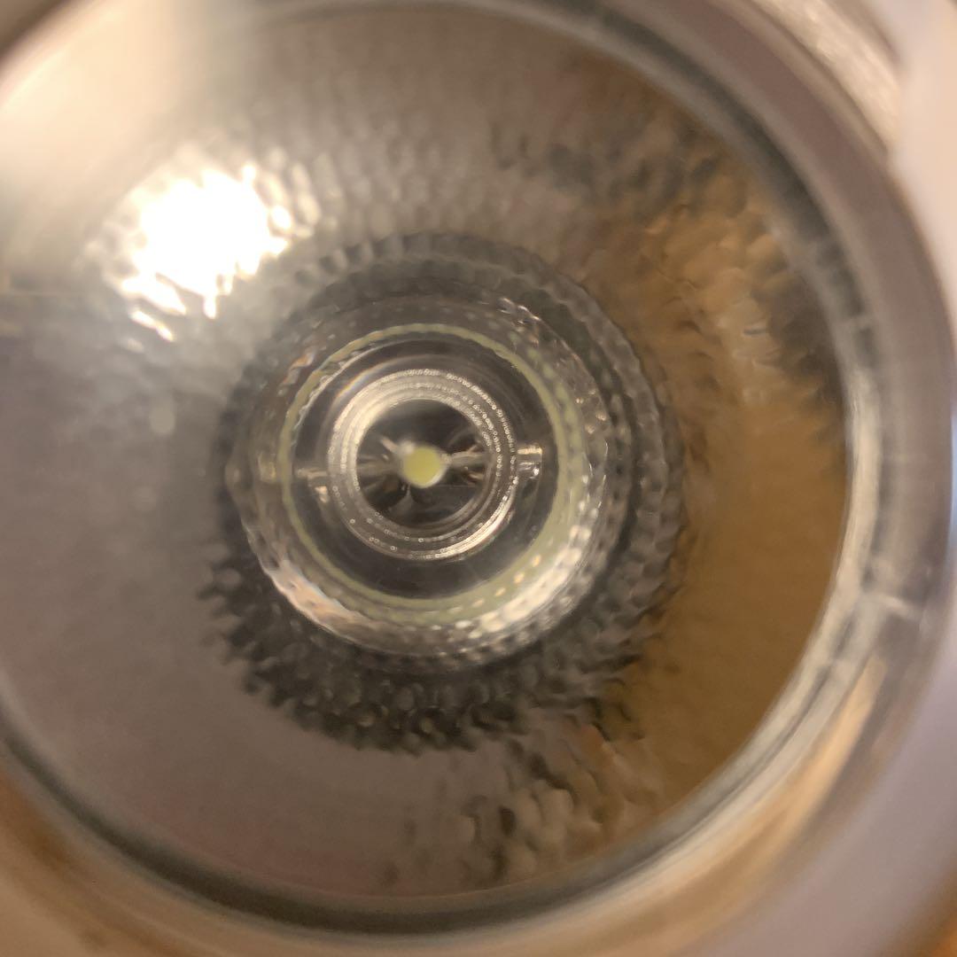 100均で買った潰れてしまった懐中電灯