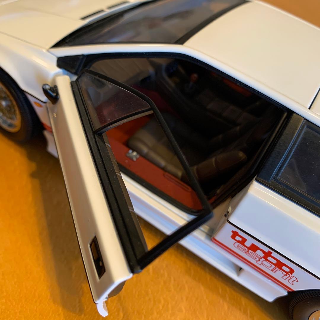 オートアート1/18 LOTUS esprit turbo ※少々難あり