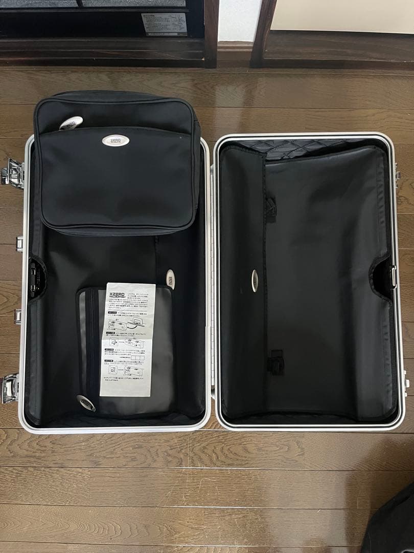 ZERO ゼロハリバートン　キャリーケース
