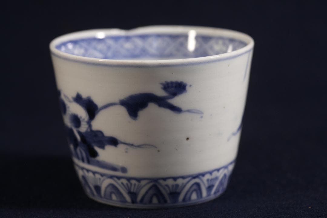 342 古伊万里染付大振アザミ図蕎麦猪口　無傷　幕末