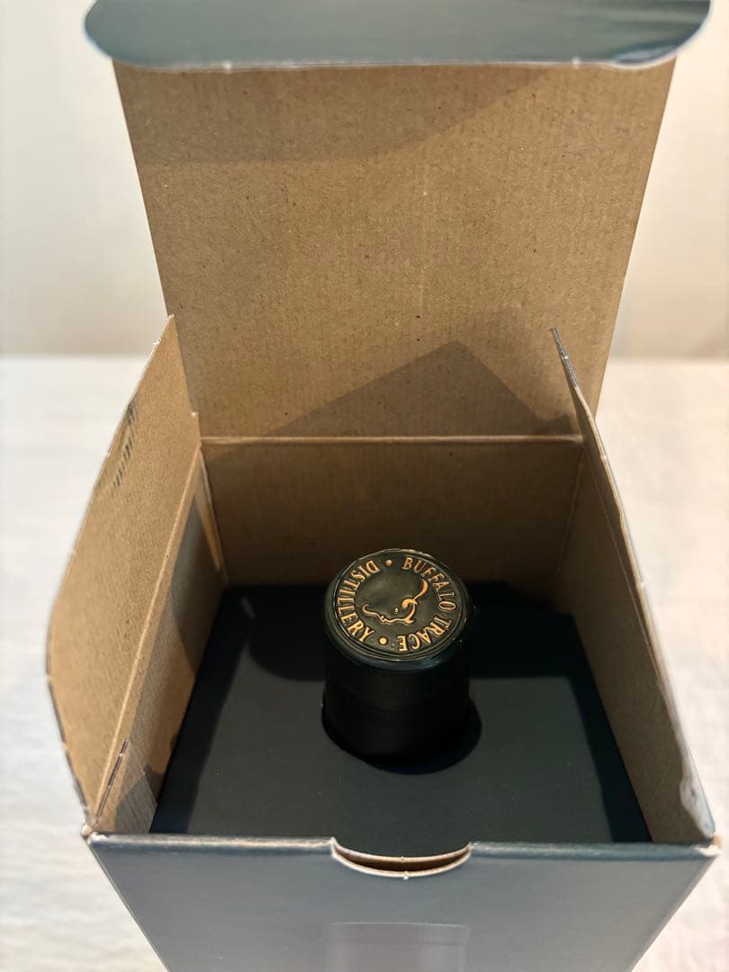 カ*ン様 【限定ボトル】バッファロートレース2016 8年 ウイスキーフェスティ