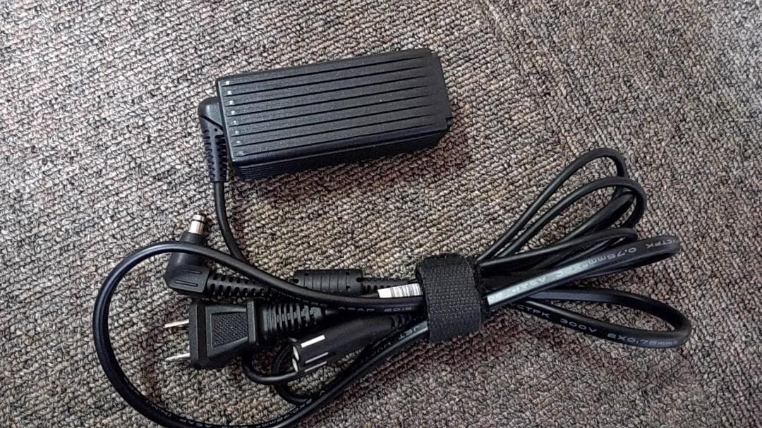 Panasonic CF-RZ6RDFVS （ LTE無）アダプター有