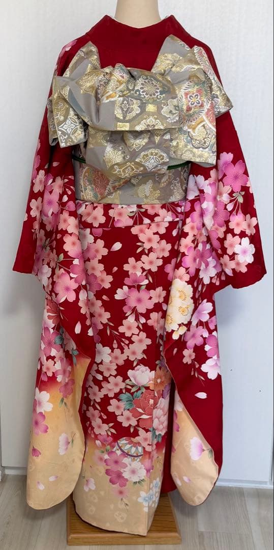 ♪*♪様 美品　裄７１ｃｍ　豪華４点セット　ブランド「anan」刺繍振袖