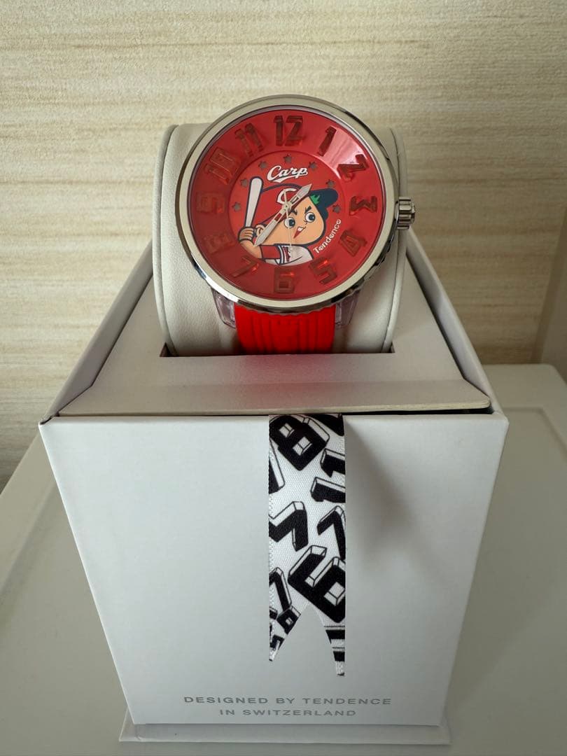 【期間限定】Tendence Carp 腕時計 レッド 限定品 美品