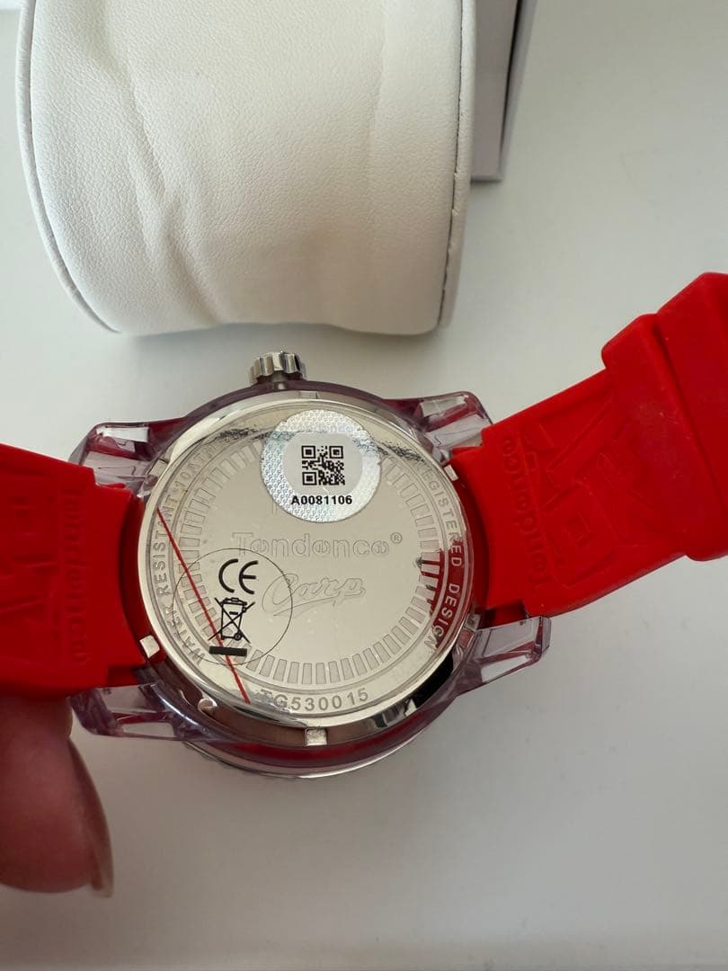 【期間限定】Tendence Carp 腕時計 レッド 限定品 美品