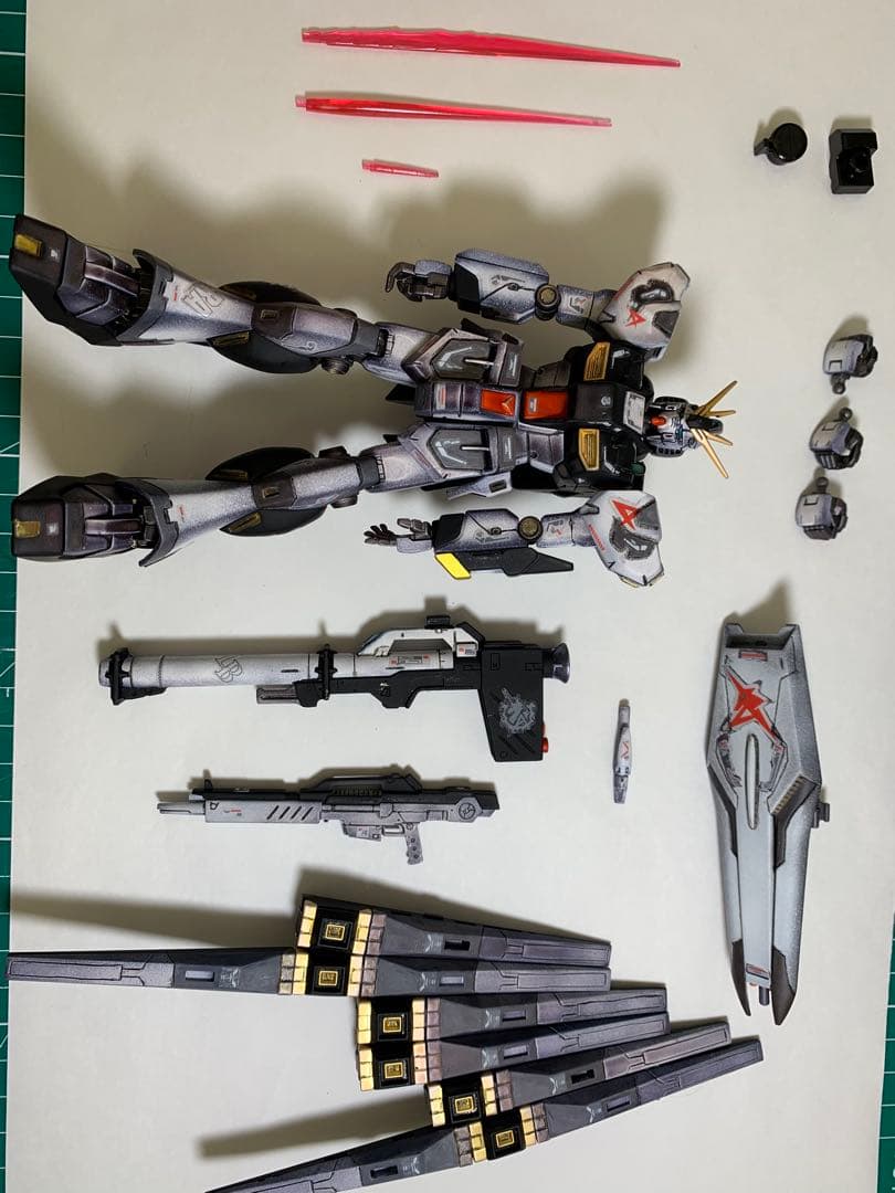HG1/144 RX-93 νガンダム　全塗装・ディテールアップ仕上げ