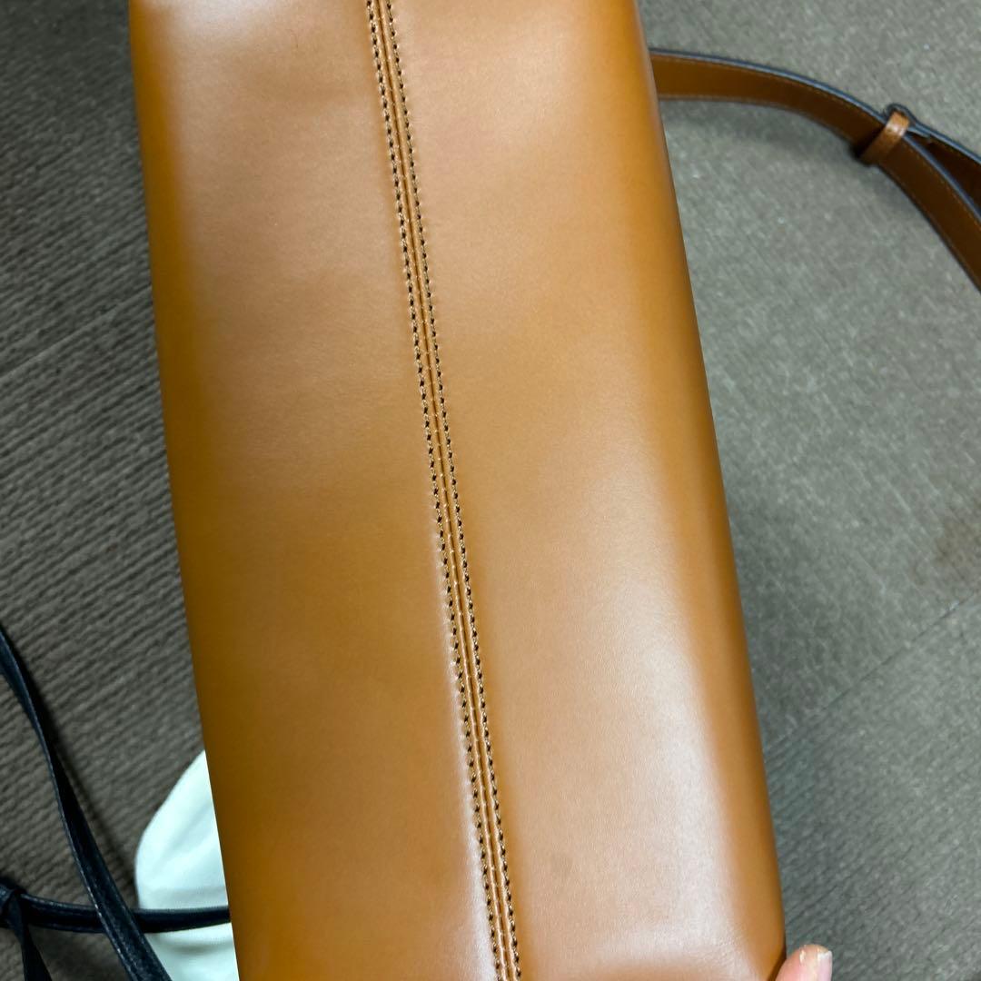 FENDI ROMA ブラウンレザーショルダーバッグ