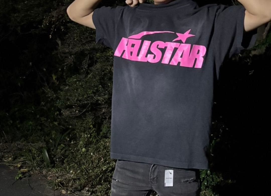 hellstar Tシャツ