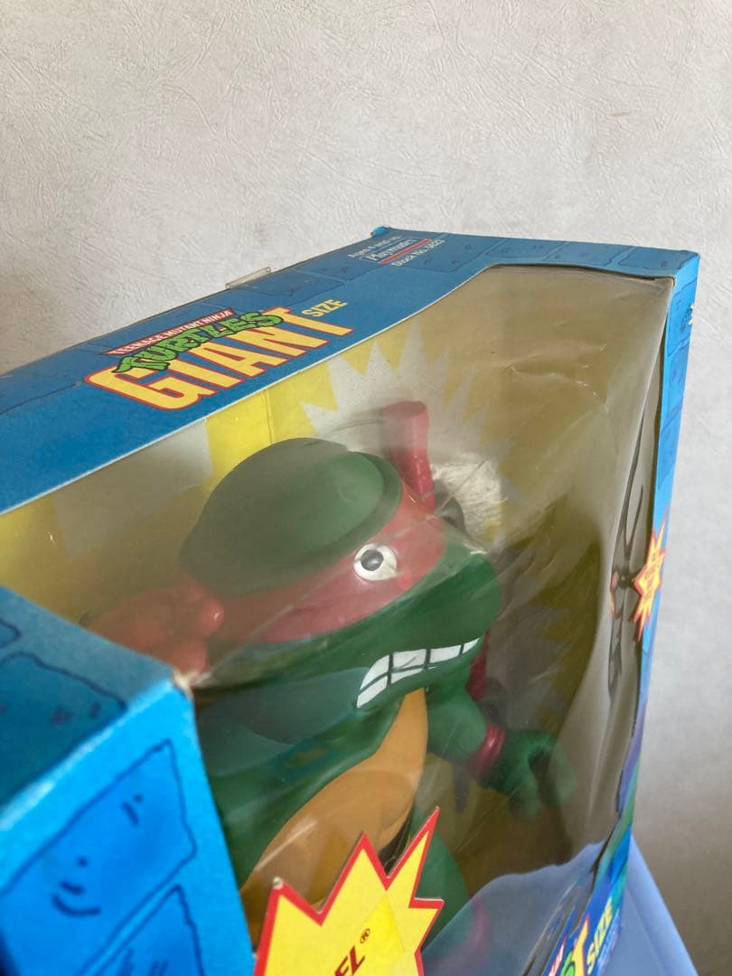 ミュータントタートルズ ジャイアントフィギュア ３体セット。