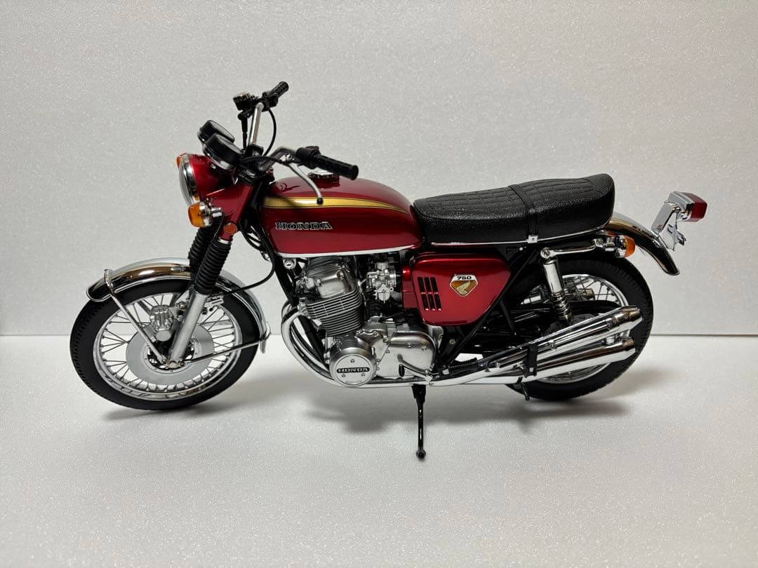 ミニチャンプス 1/6 ホンダ CB750 レッドメタリック　1968
