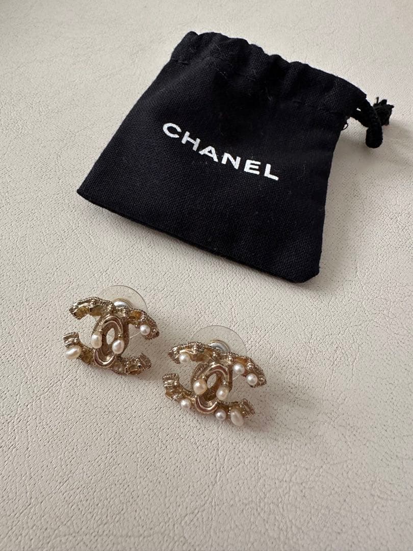 シャネル　パールピアス