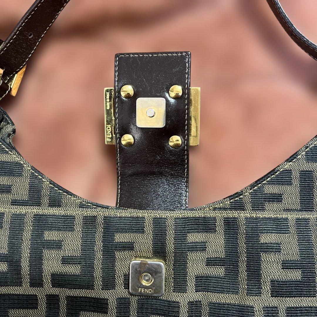 Fendi FFロゴプリント ショルダーバッグ