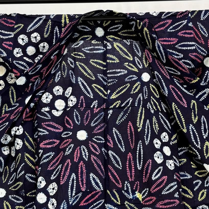 ゆりのはな　未使用品　絞り浴衣　有松鳴海絞り　総絞り　浴衣　紺色系　綿　I402