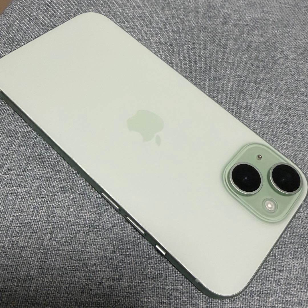 iPhone 15 グリーン128GB
