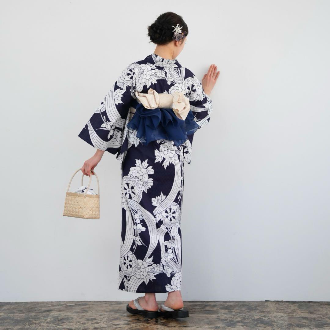 utatane 高級変わり織 浴衣3点セット 藍色に古典菖蒲と御所車