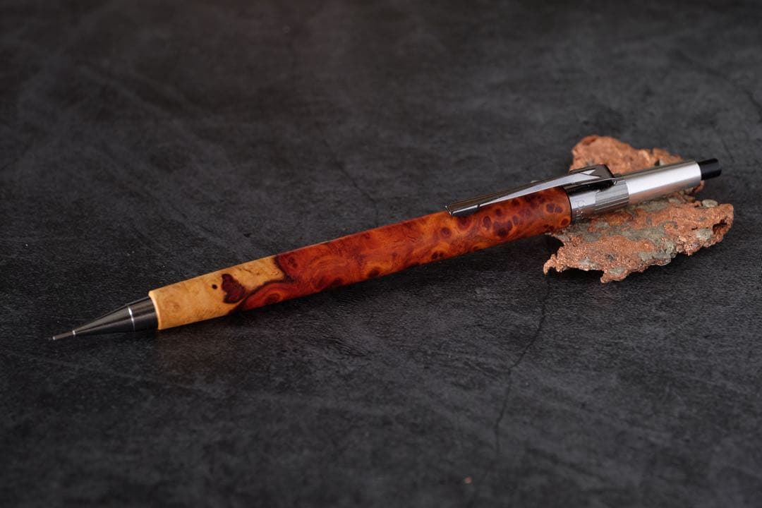 PG5木軸カスタム0178　高村杢工房 製図用シャープペンシル　極上の花梨瘤紅白
