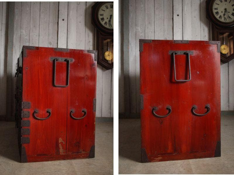 綺麗な打ち出し金具時代庄内箪笥　扉付き　時代箪笥　時代家具　古家具　古タンス