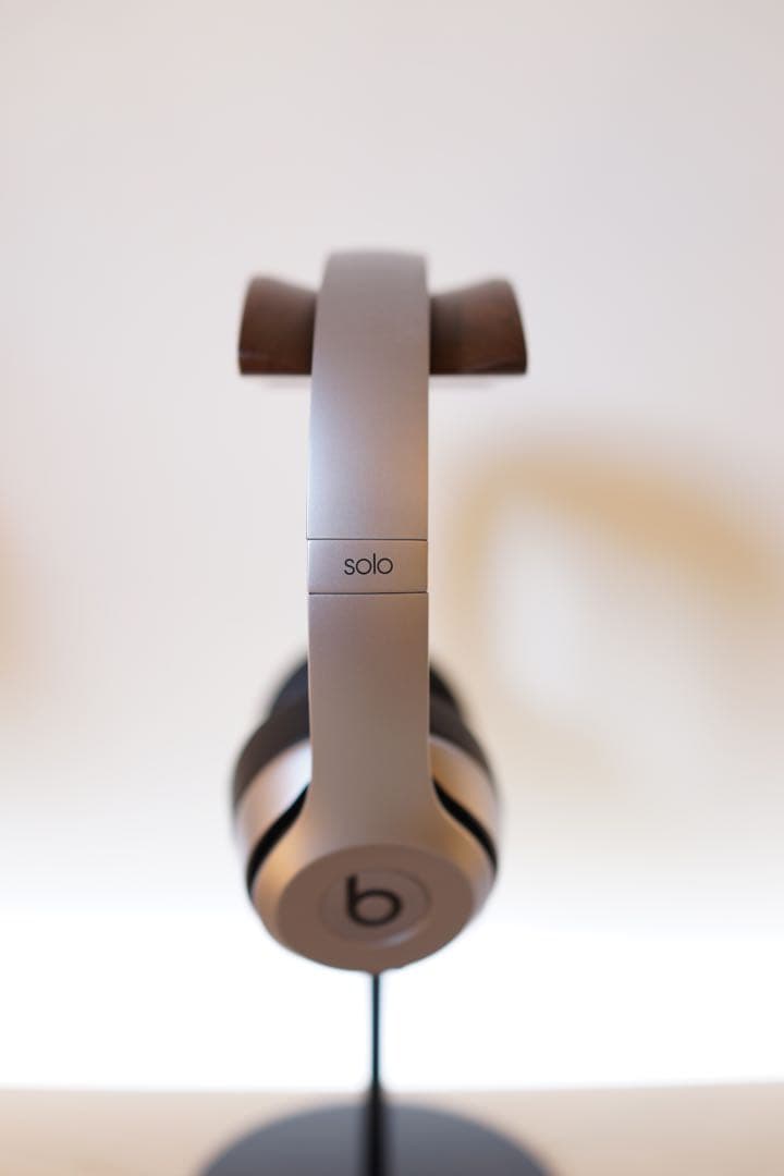 Beats Solo2 Wireless マットシルバー