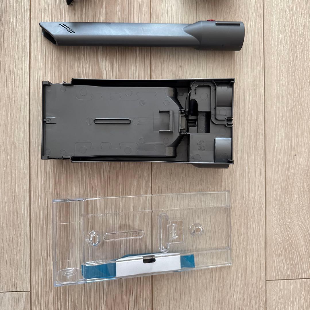 【週末価格】Dyson SV12 コードレスクリーナー スタンドつき