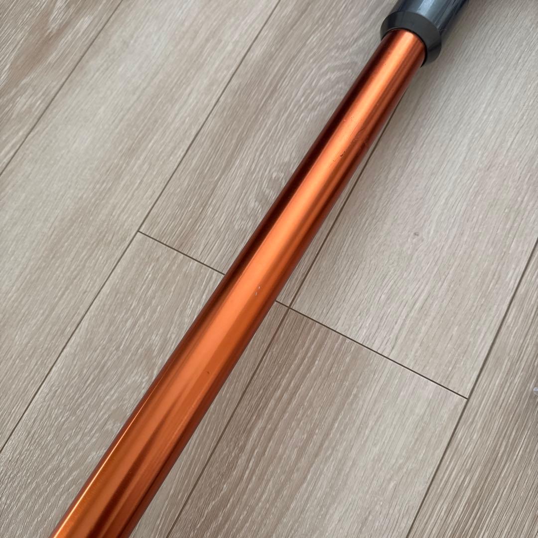 【週末価格】Dyson SV12 コードレスクリーナー スタンドつき