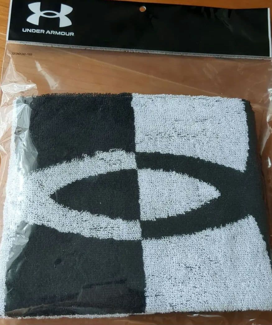 【未使用品】アンダーアーマー　スポ―ツタオル　フェイスタオル