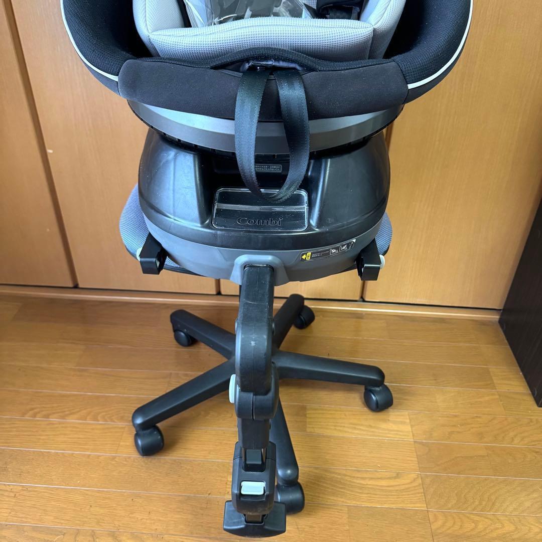 【美品】Combi クルムーヴスマートisofixエッグクッションNeo