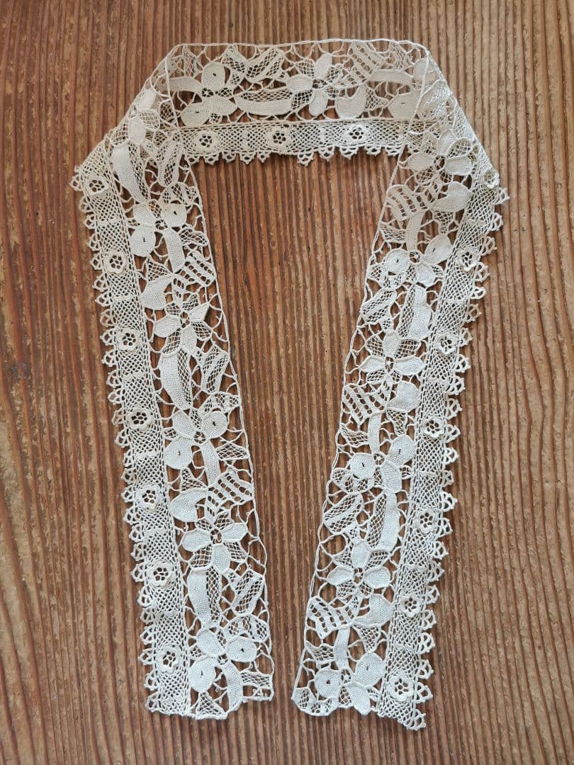 アンティーク ポワンドヴェニス 菫の花 クロシェ編みの桜草 ロング飾り襟 付け襟