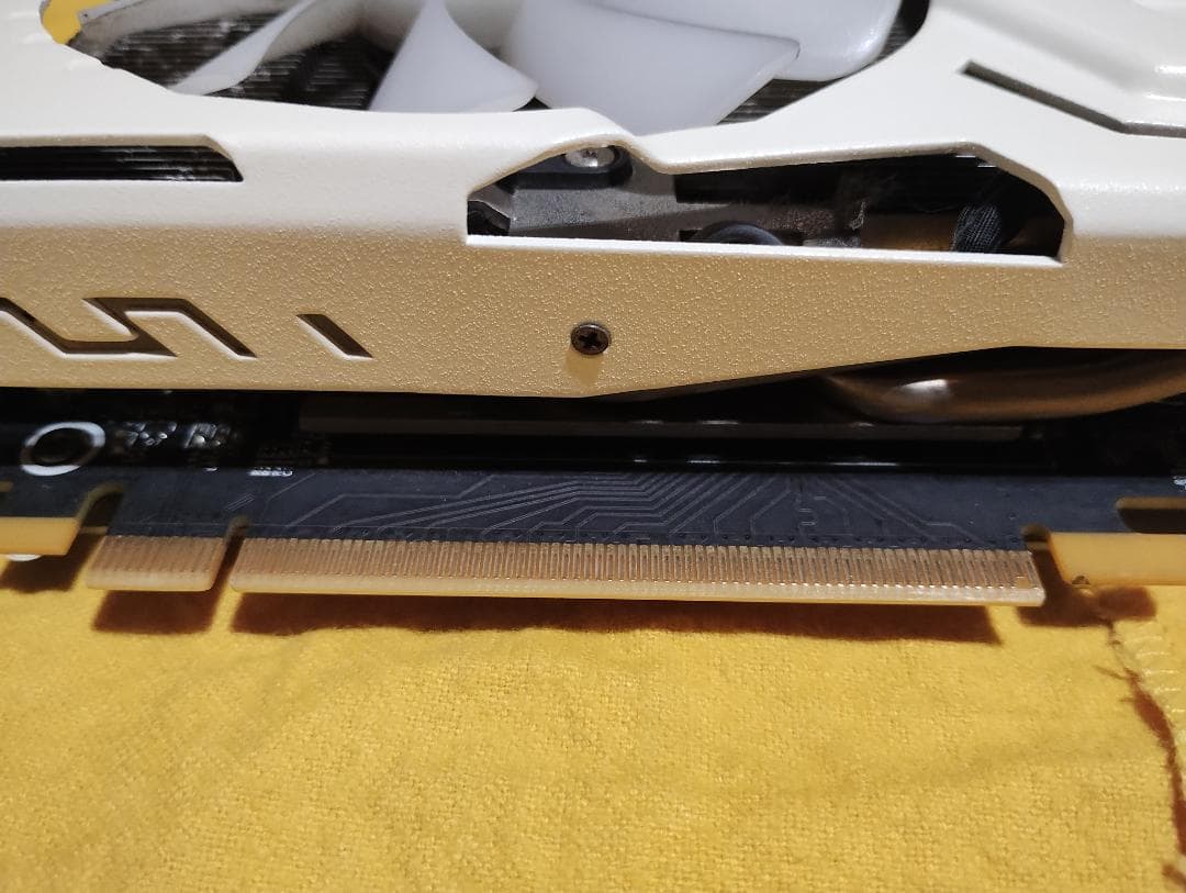 送料無料★玄人志向★GALAKURO★GK-GTX1080-E8GB/WHITE