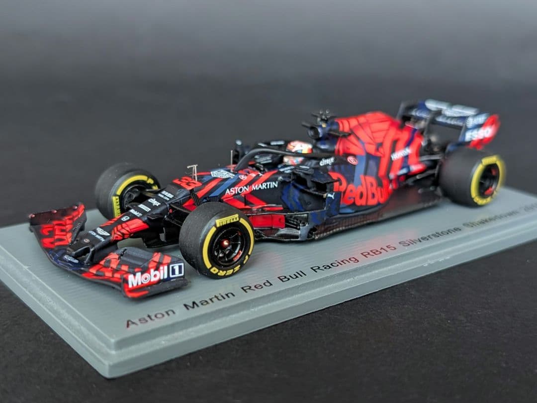【ふにタッペン】スパーク1/43 RB15 シルバーストン シェイクダウン