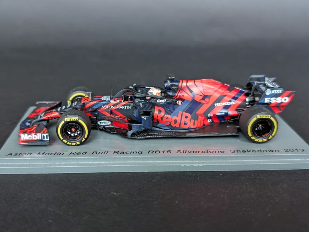 【ふにタッペン】スパーク1/43 RB15 シルバーストン シェイクダウン