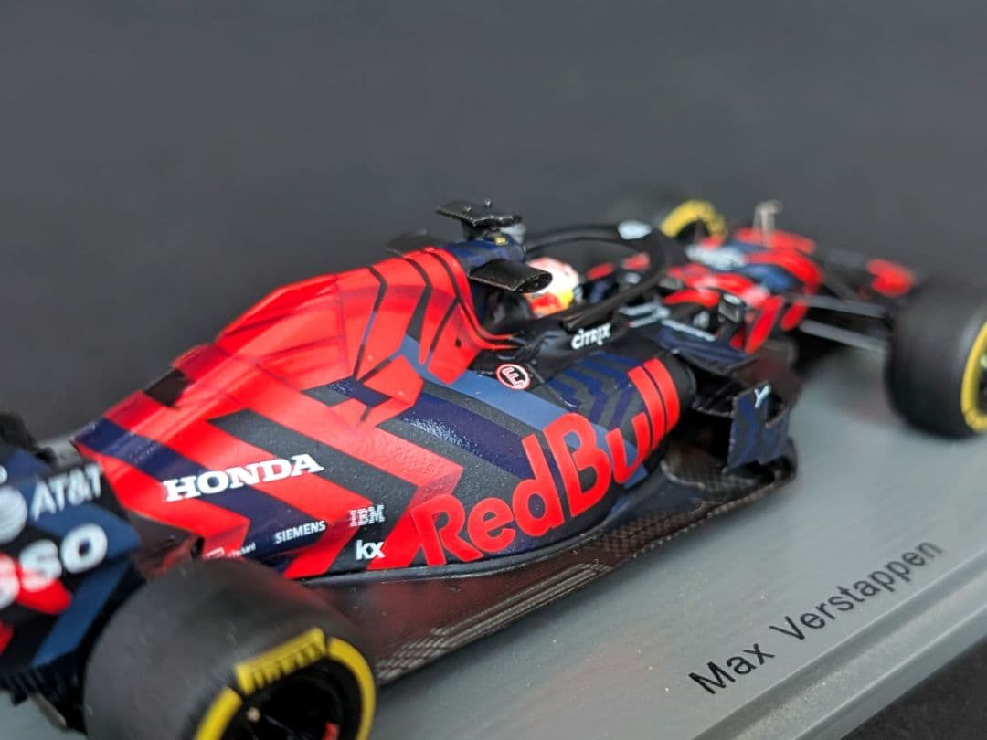 【ふにタッペン】スパーク1/43 RB15 シルバーストン シェイクダウン