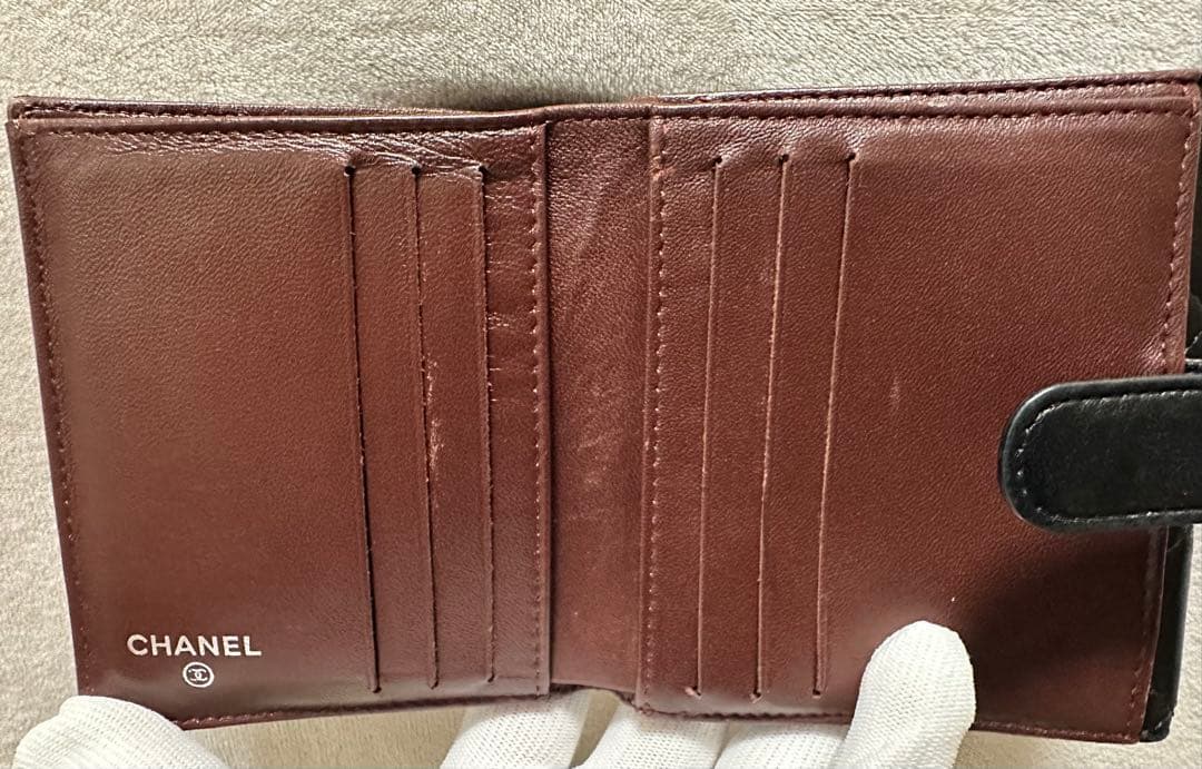 ⭐️新春限定価額⭐️CHANEL 二つ折り財布 黒コンパクトウォレット