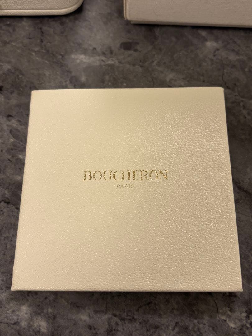 ブシュロン キャトル ラディアント リング ハーフ