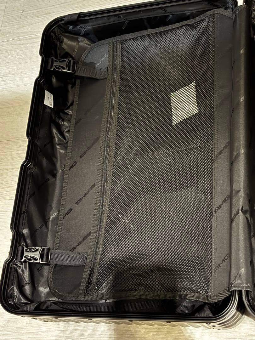 【じぇい】メルセデスベンツ　AMG キャリーケース