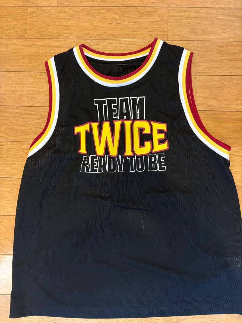 TWICE READY TO BE ノースリーブ
