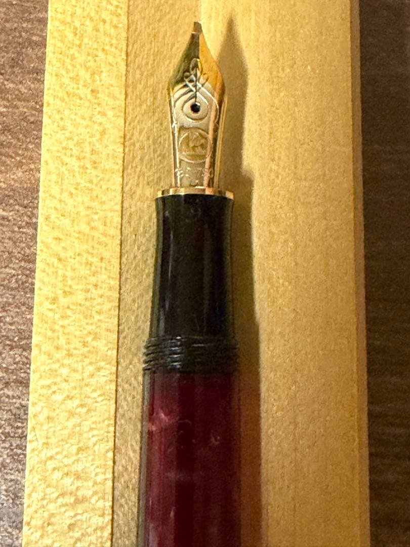 ペリカン　万年筆　M320 ルビーレッド　字幅B