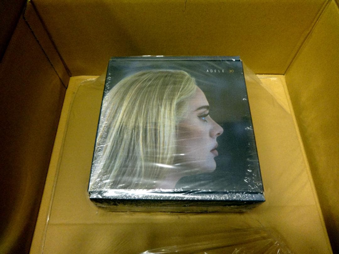 ADELE 30 CD BOX SET（L）T-SHRIT