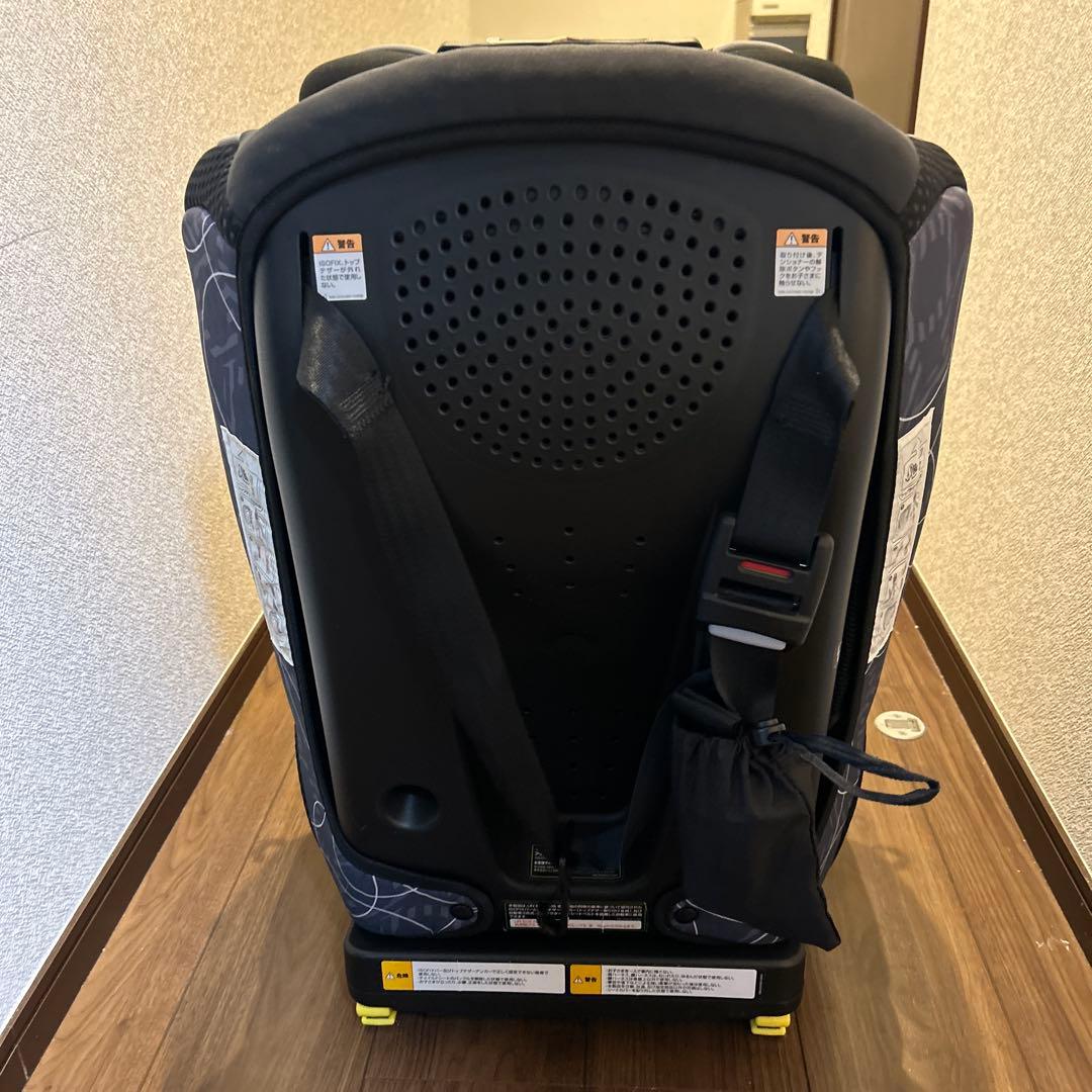 限定カラー　アップリカ　フォームフィット　ISOFIX