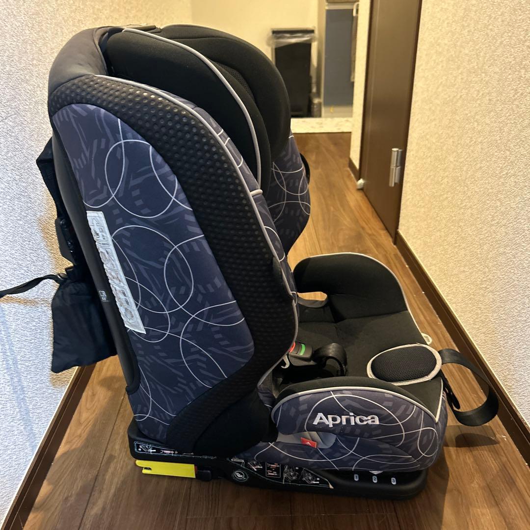 限定カラー　アップリカ　フォームフィット　ISOFIX