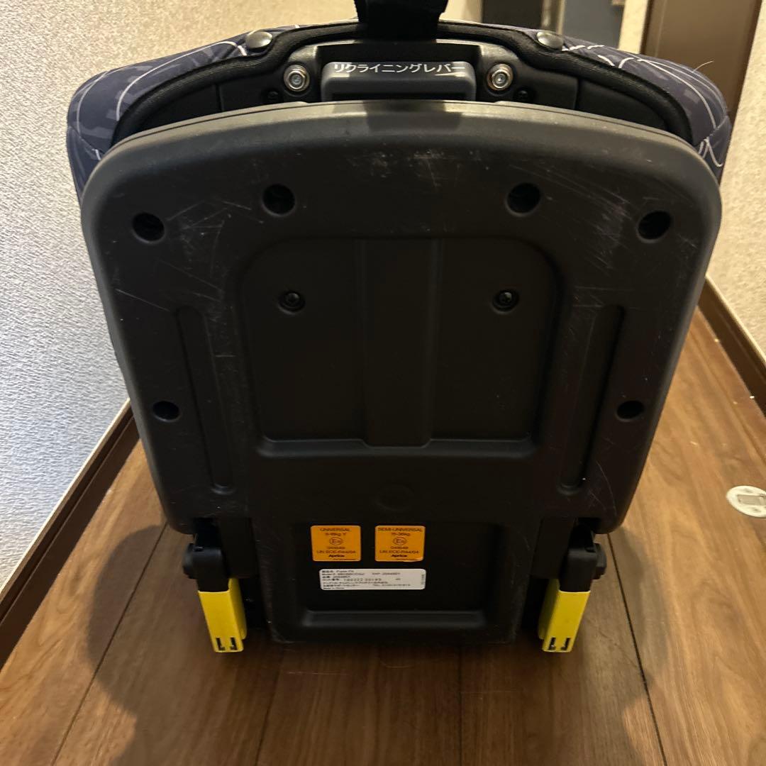 限定カラー　アップリカ　フォームフィット　ISOFIX