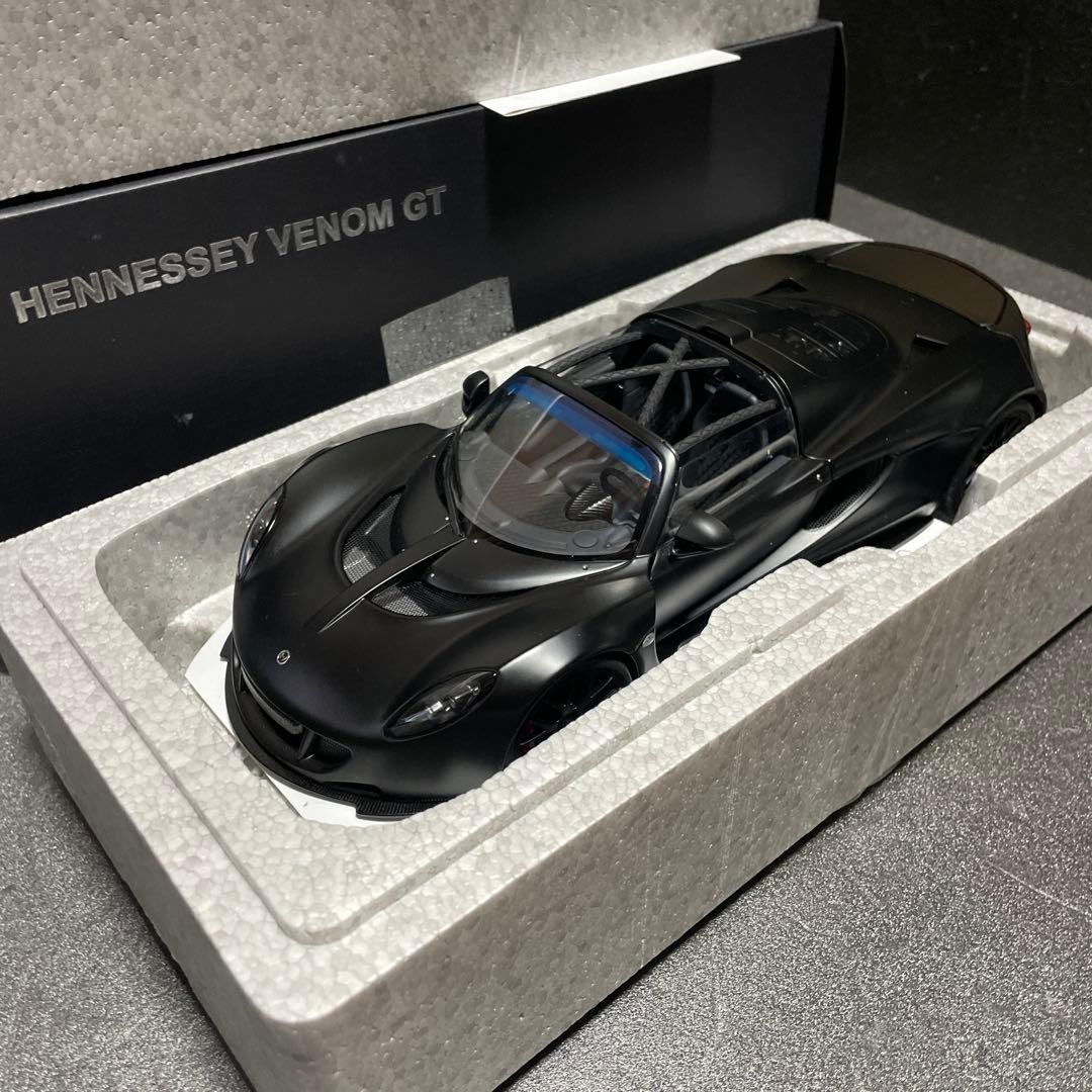 オートアート1/18ヘネシー　ヴェネム GT