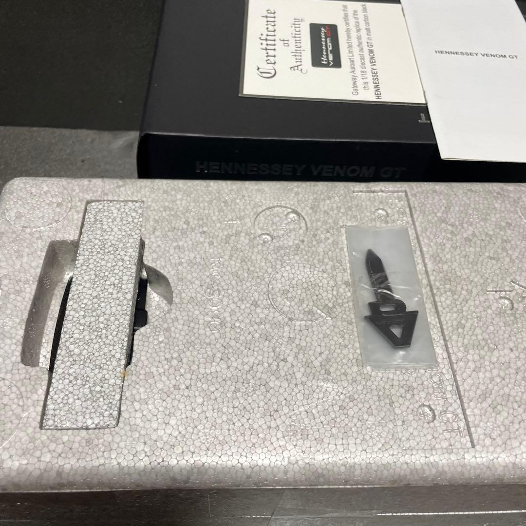 オートアート1/18ヘネシー　ヴェネム GT