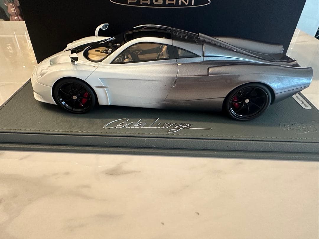 新発売 BBR 1/18 パガーニ ウアイラ Codalunga ミニカー