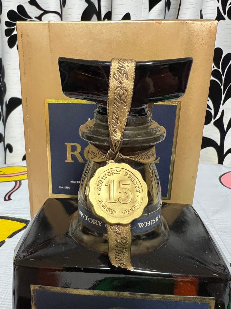 サントリー ウイスキー ローヤル プレミアム15年 ブルーラベル700ml