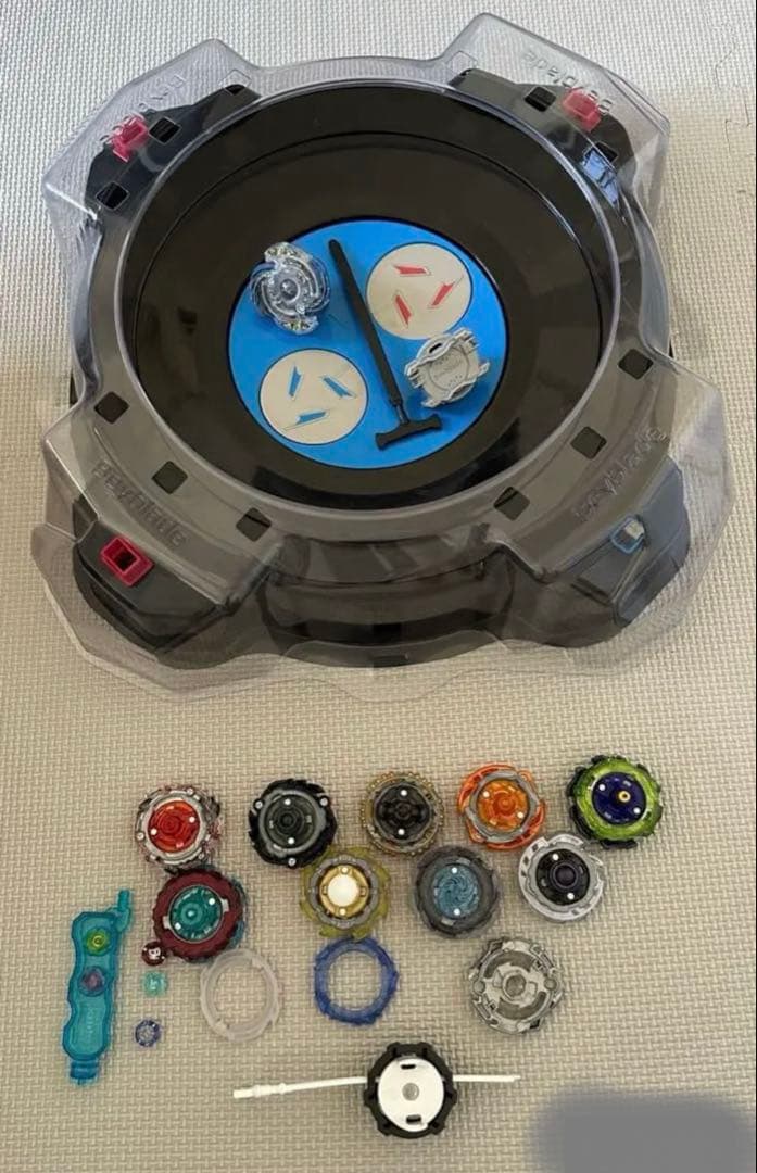 ベイブレードバーストまとめ売りデュアルサイクロン スタジアム付き