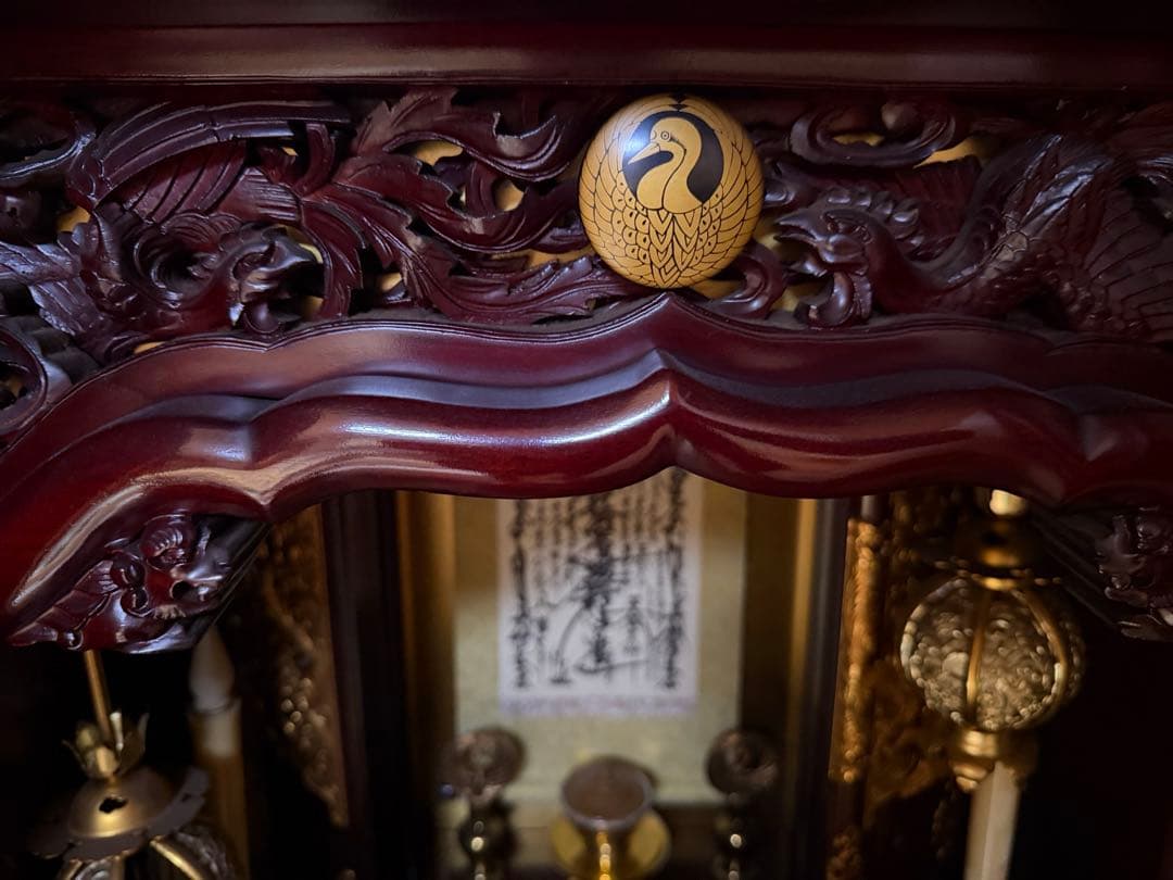 90万円前後？総無垢シタン？カリン？ 巨大家具調仏壇 最高級 最高級彫刻