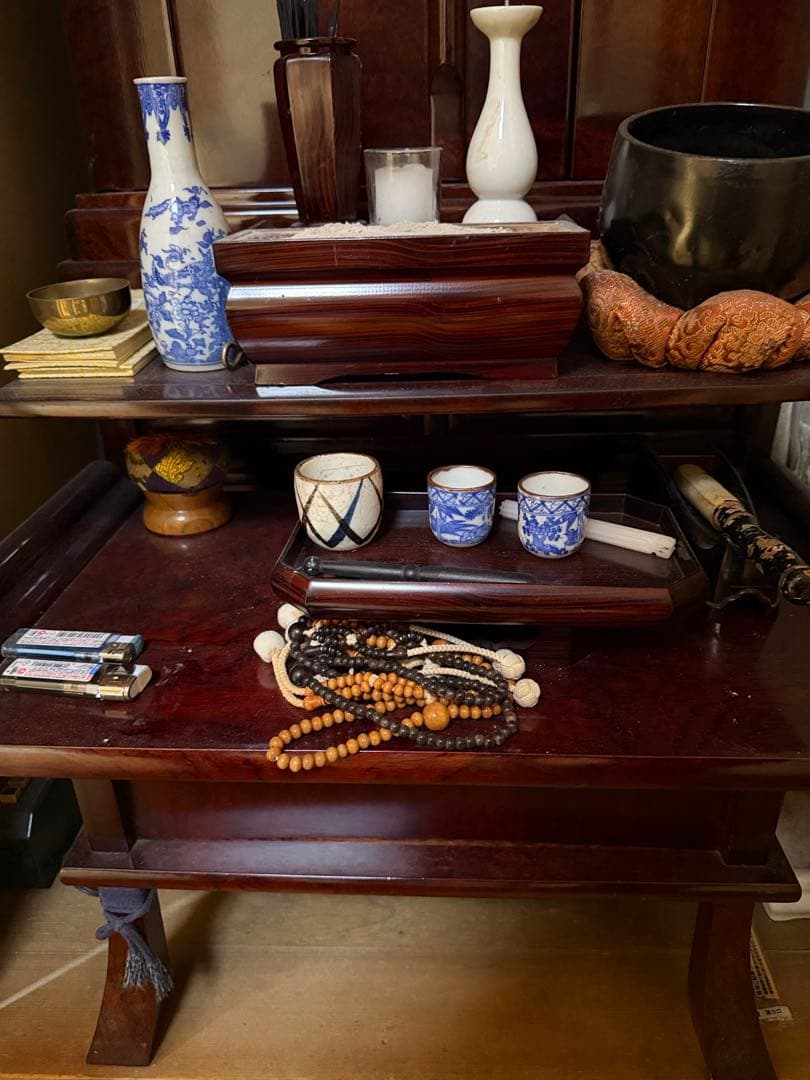 90万円前後？総無垢シタン？カリン？ 巨大家具調仏壇 最高級 最高級彫刻