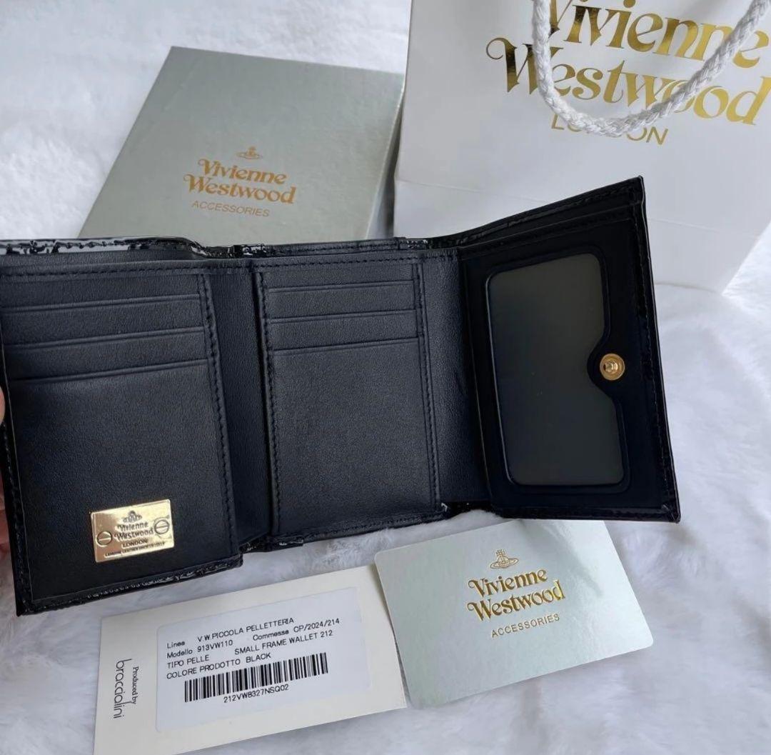 vivian westwood大人可愛いブラックエナメル型押しオーブ三つ折　財布