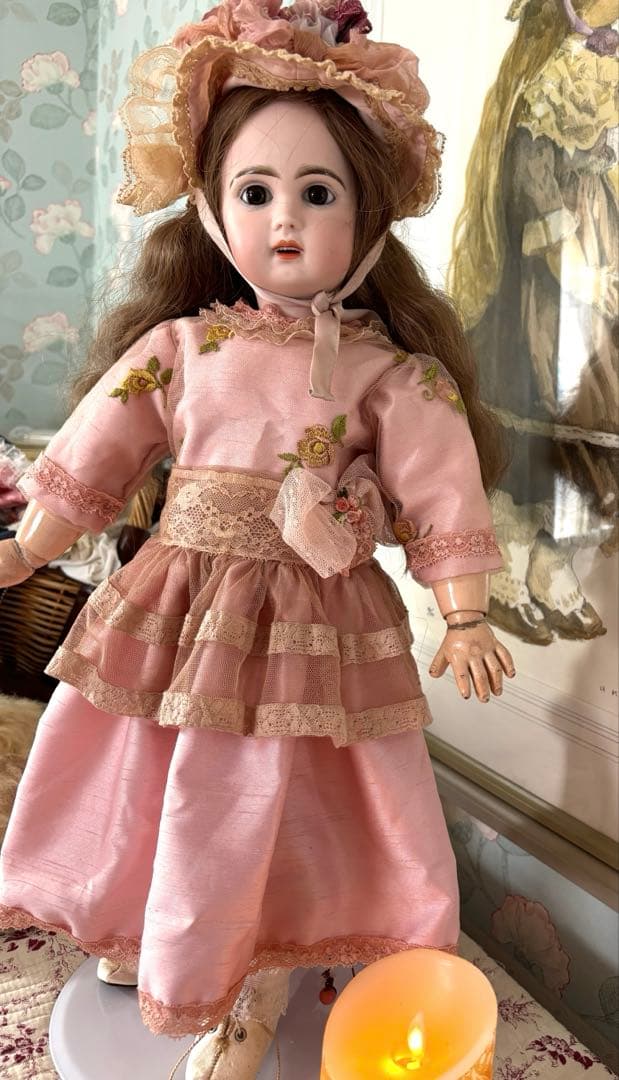 アンティークビスドール ドレスと、ボネ　2画面